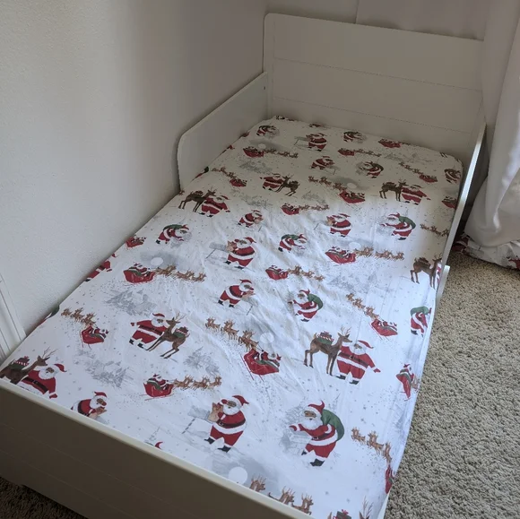 Pottery Barn Christmas Santa Heritage Toddler Bed set - Picture 2 of 8